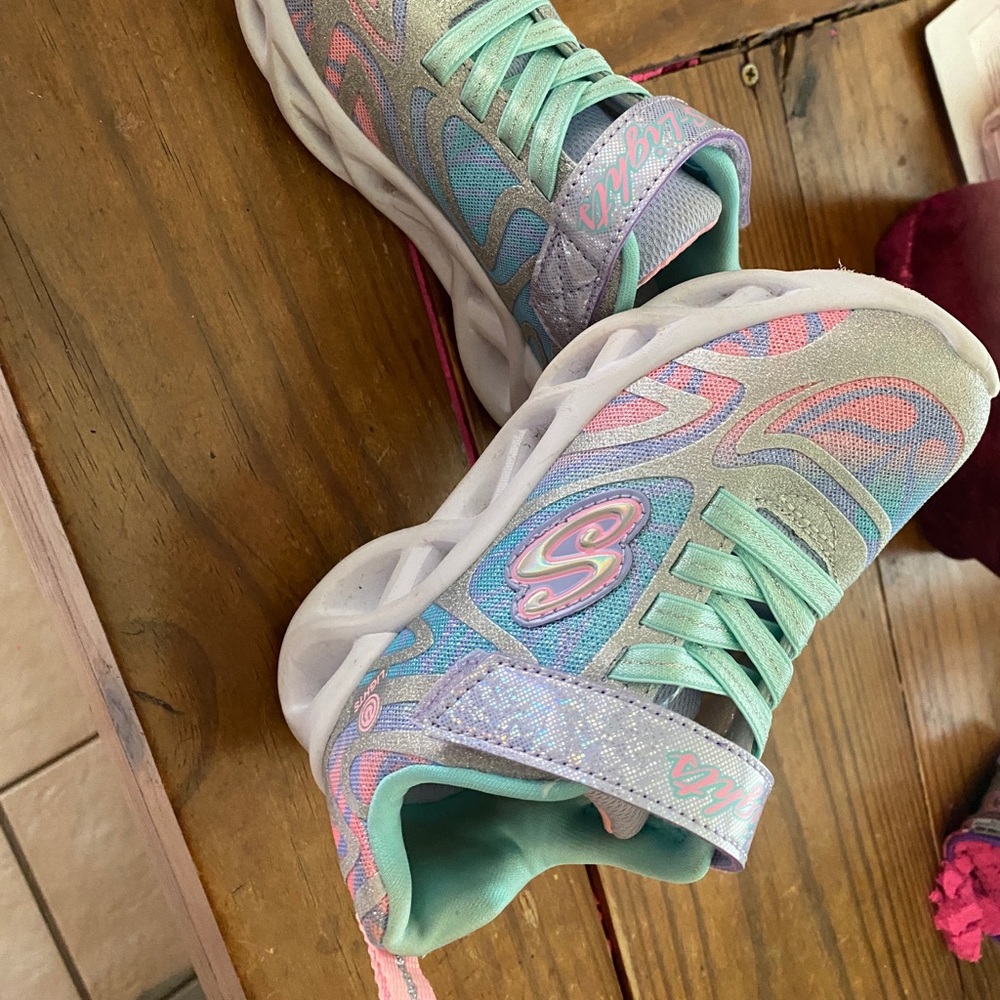 Girls Sketchers 11 1/2